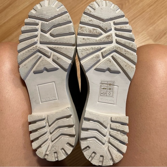 Dolce Vita 8.5 Huey Lug-Sole Chelsea Booties chunky utilitarian black animal - Picture 8 of 8